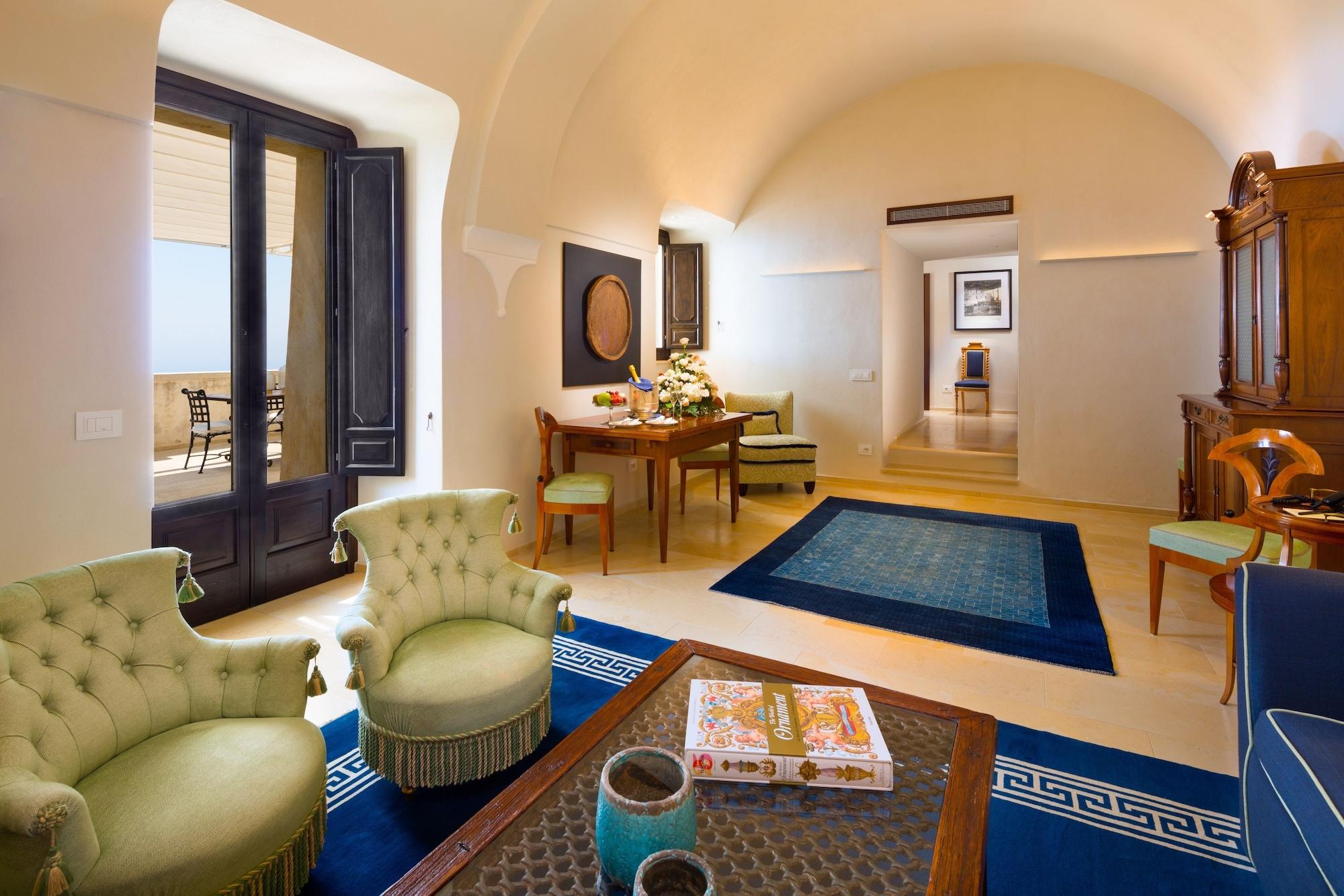 โมนาสเตโร ซานตาโรซา โฮเต็ล แอนด์ สปา Hotel กองกาเดมารีนี ภายนอก รูปภาพ