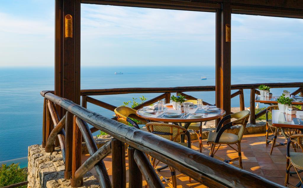 โมนาสเตโร ซานตาโรซา โฮเต็ล แอนด์ สปา Hotel กองกาเดมารีนี ภายนอก รูปภาพ
