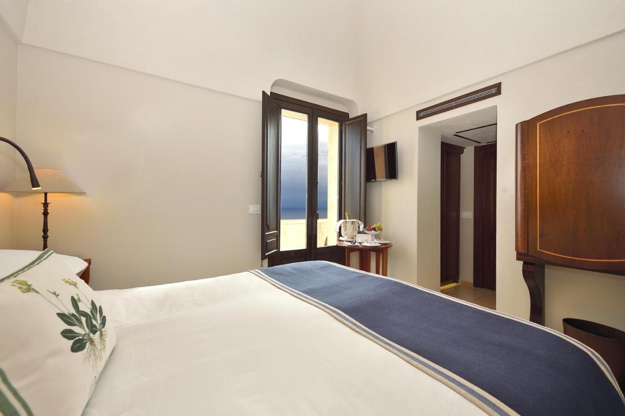 โมนาสเตโร ซานตาโรซา โฮเต็ล แอนด์ สปา Hotel กองกาเดมารีนี ภายนอก รูปภาพ